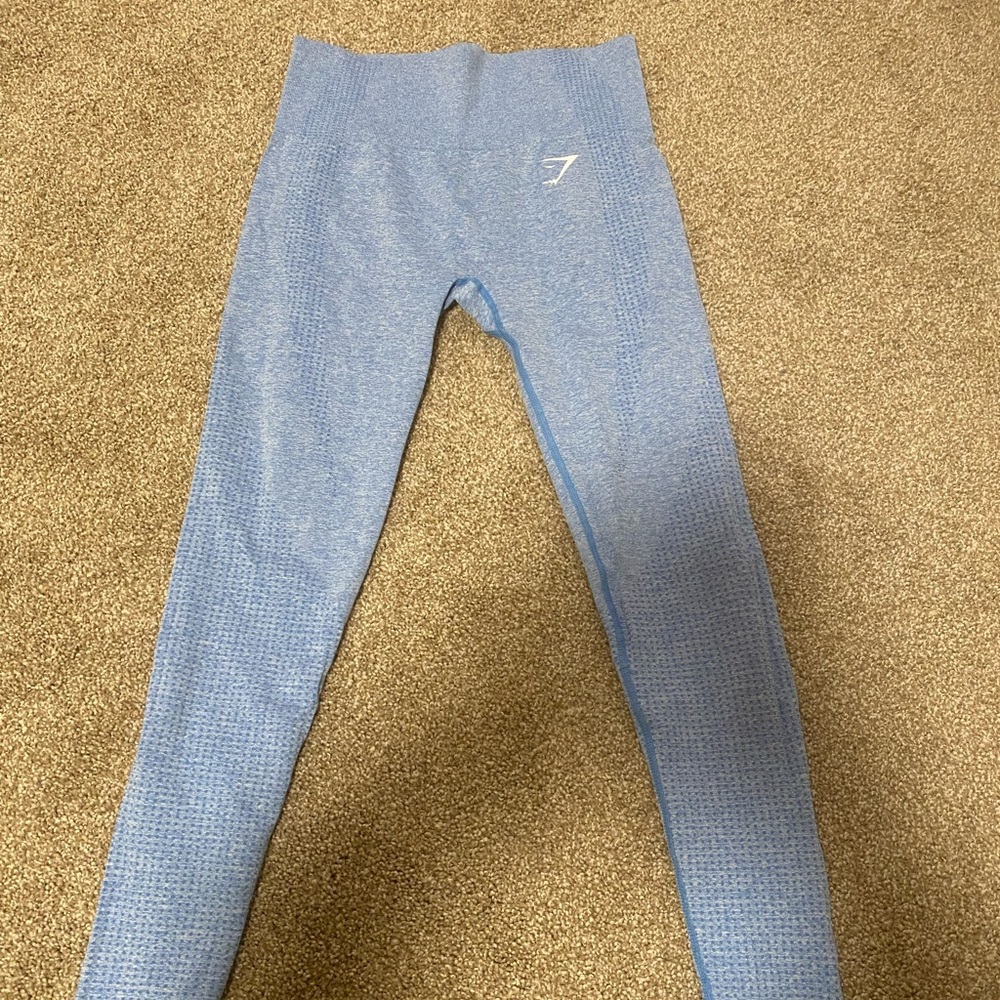 Gym shark leggings